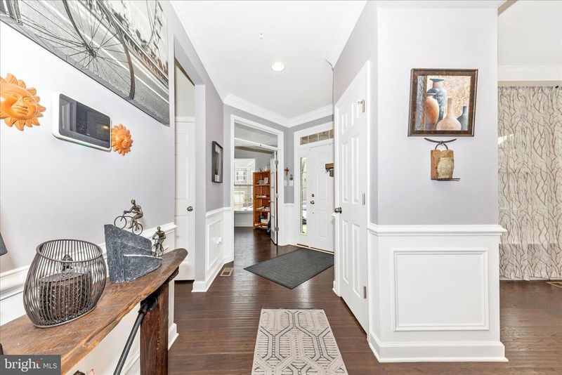 825 Holden Rd, Frederick, MD 21701