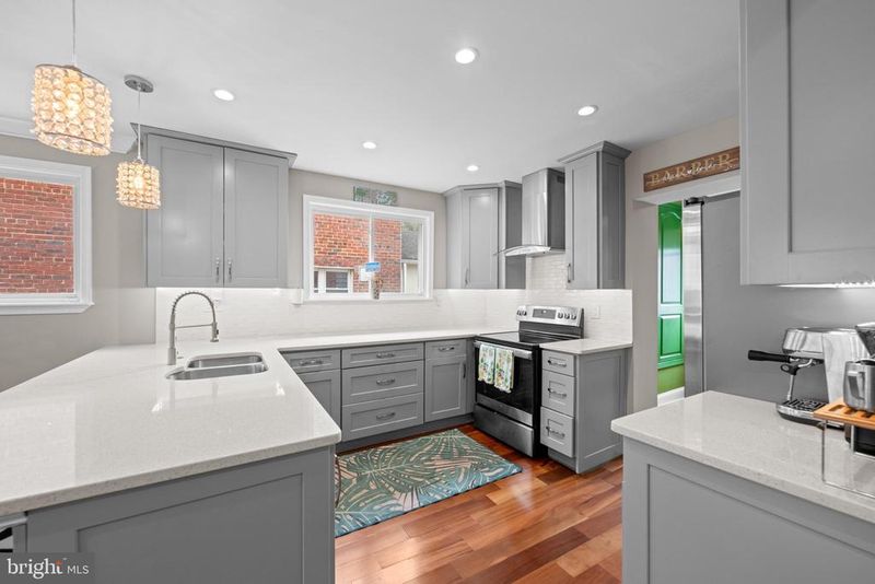 7556 8th St NW, Washington, DC 20012