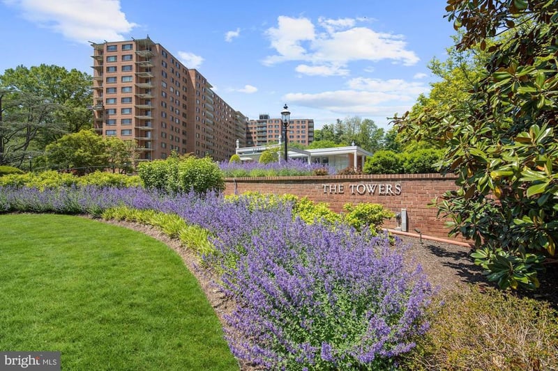 4201 Cathedral Ave NW #905W, Washington, DC 20016