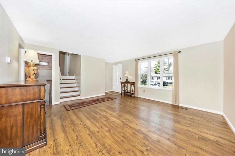 9429 Highlander Ct, Walkersville, MD 21793