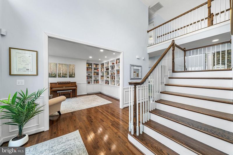 1232 Shenandoah Rd, Alexandria, VA 22308