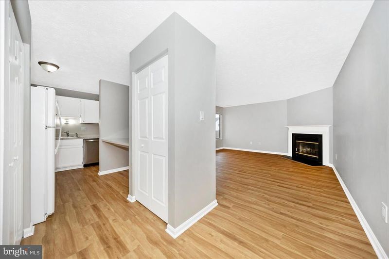 2137 Wainwright Ct #1B, Frederick, MD 21702