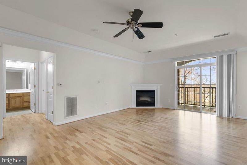 6155 Shadywood Rd #204, Elkridge, MD 21075
