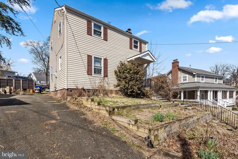 5009 23rd St S, Arlington, VA 22206