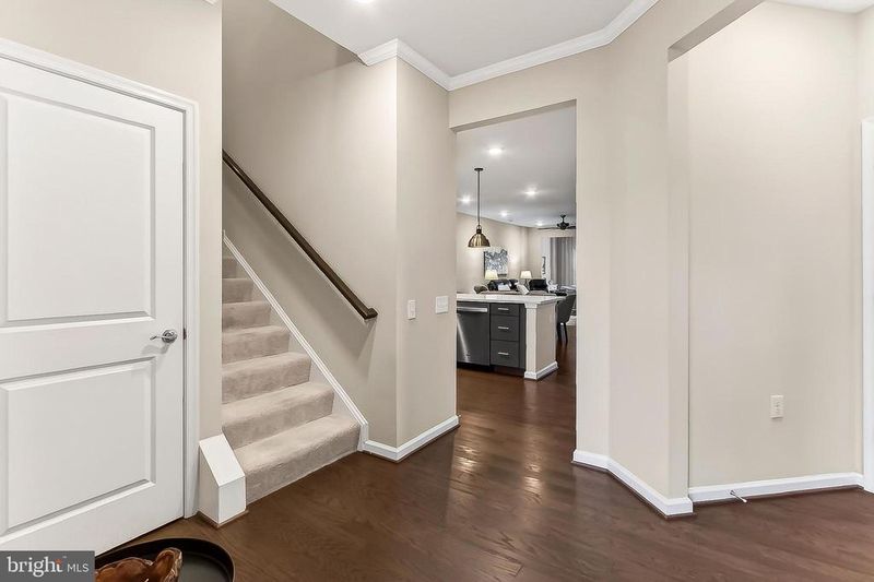 6312 Virginia Bluebell Ln, Haymarket, VA 20169