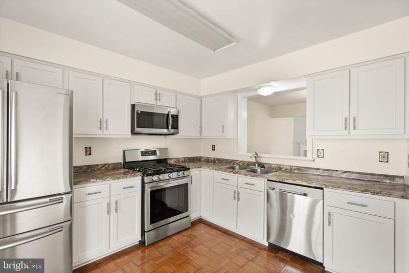 11186 Privates Ct, Manassas, VA 20109
