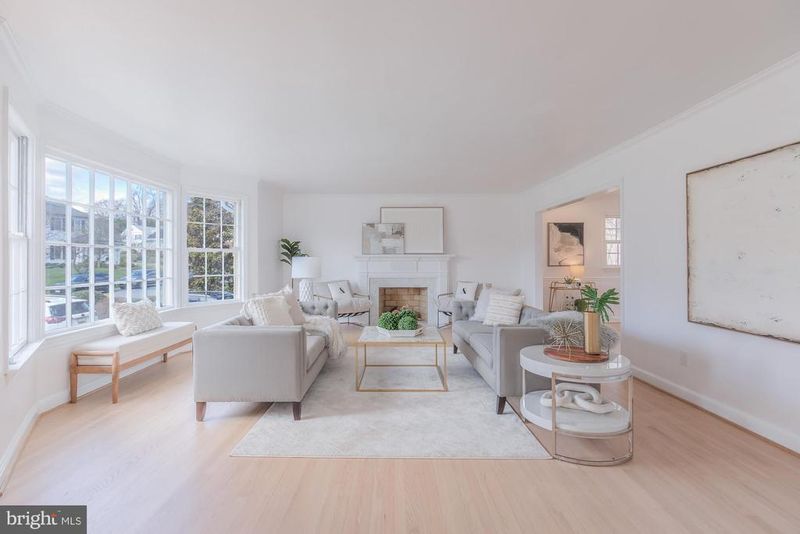 7303 Honeywell Ln, Bethesda, MD 20814