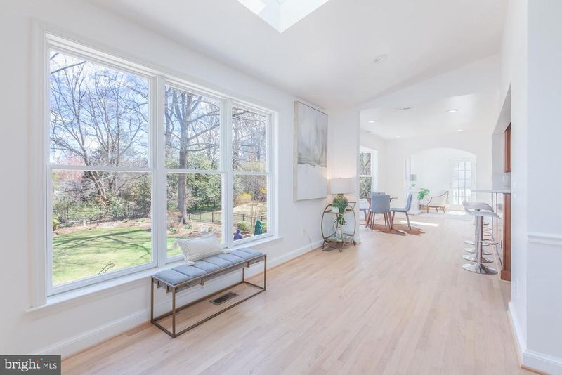 7303 Honeywell Ln, Bethesda, MD 20814