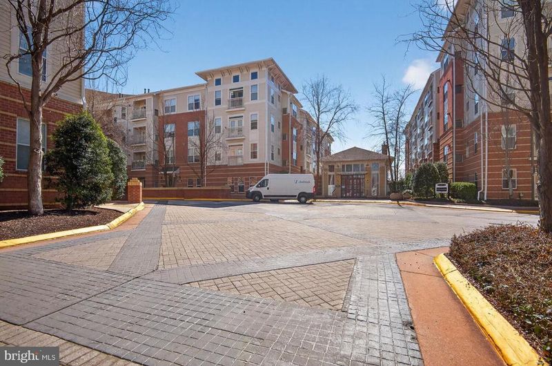 9480 Virginia Center Blvd #314, Vienna, VA 22181