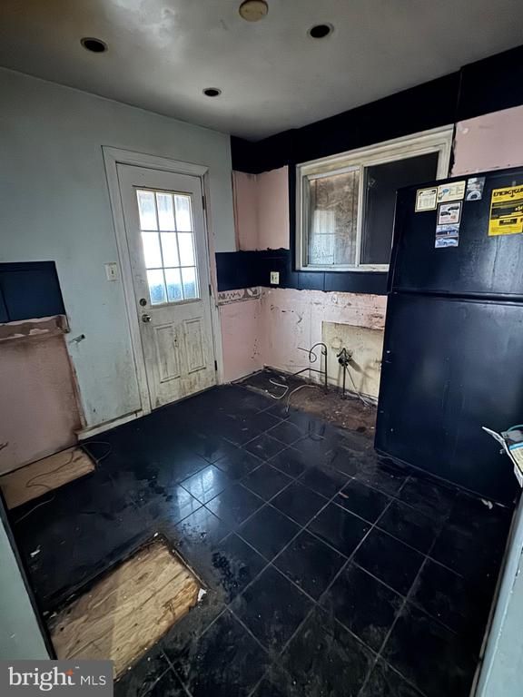 607 Hampton Dr, Oxon Hill, MD 20745