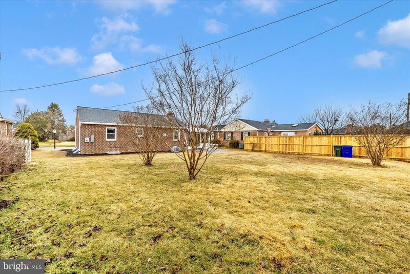 406 9th St, Frederick, MD 21701