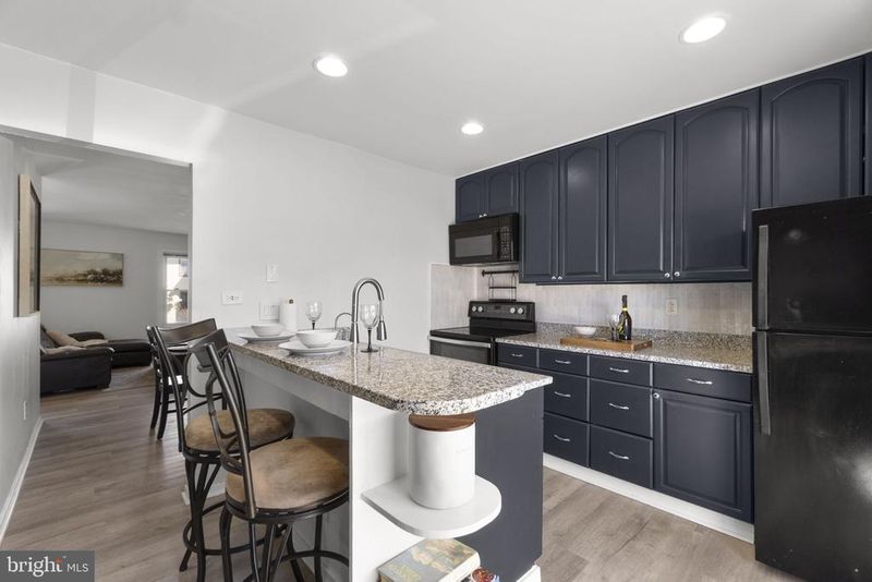 29 Mountaingate Dr, Frederick, MD 21703