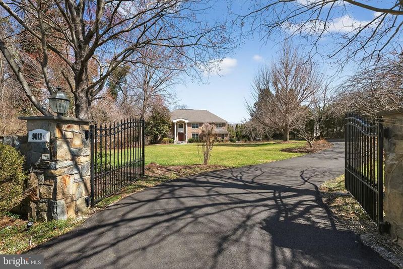 9012 Old Dominion Dr, Mclean, VA 22102