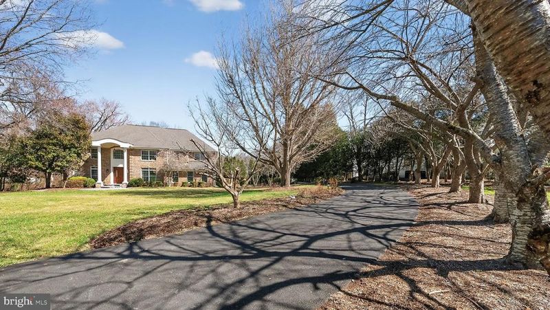 9012 Old Dominion Dr, Mclean, VA 22102