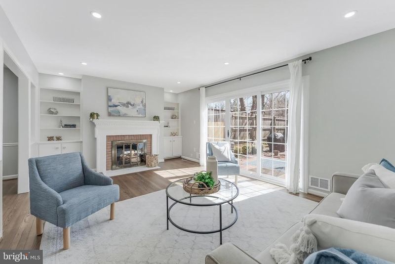 6749 Towne Lane Rd, Mclean, VA 22101