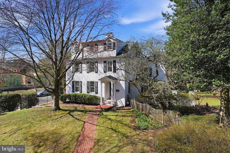 4600 Reno Rd NW, Washington, DC 20008