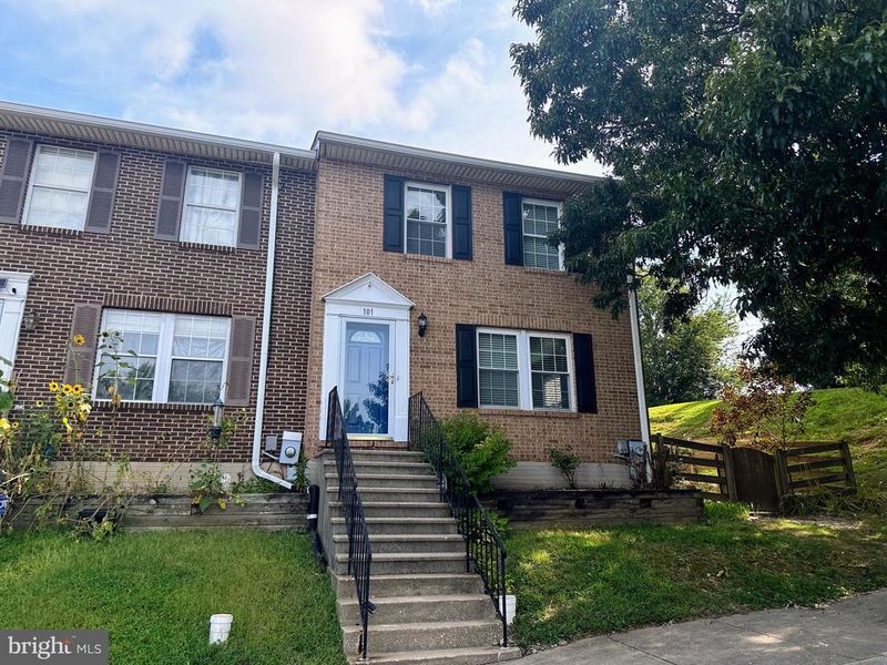 101 S Oak Cliff Ct, Mount Airy, MD 21771