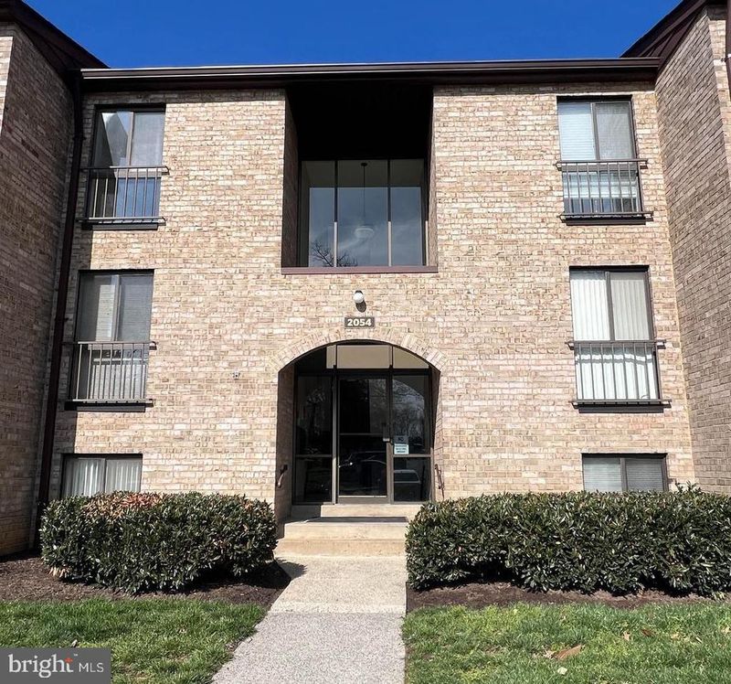 2054 Royal Fern Ct #24/21B, Reston, VA 20191