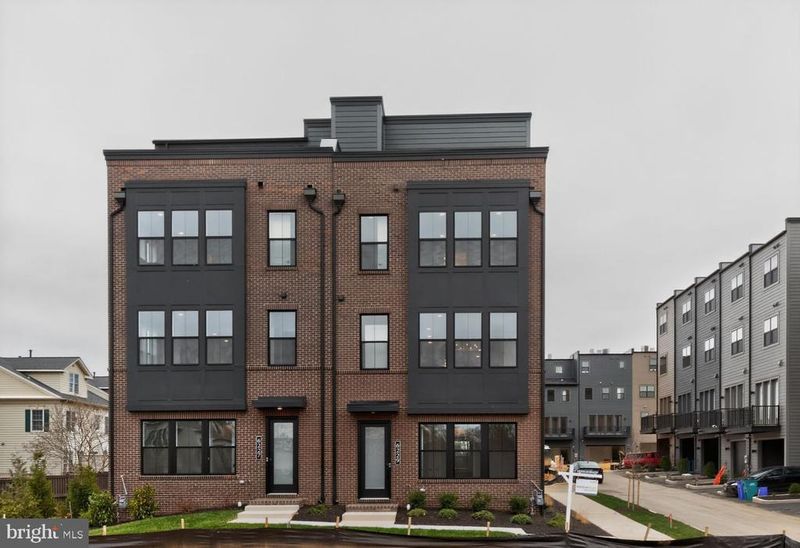 6221 Crosswind Dr, North Bethesda, MD 20852
