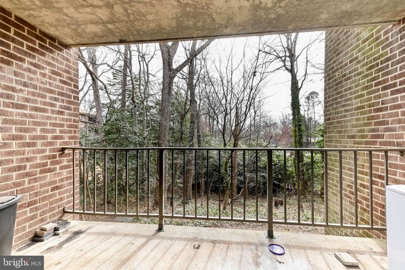 1403 Northgate Sq #12B, Reston, VA 20190
