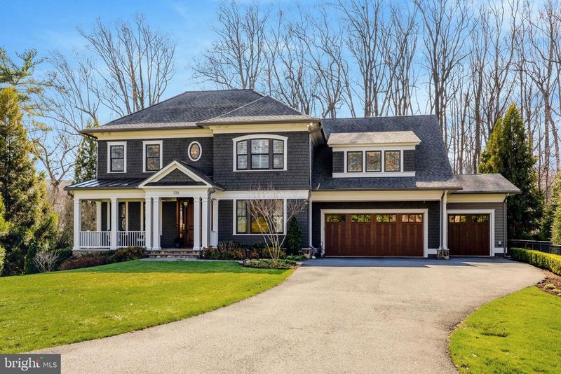 732 Lawton St, Mclean, VA 22101
