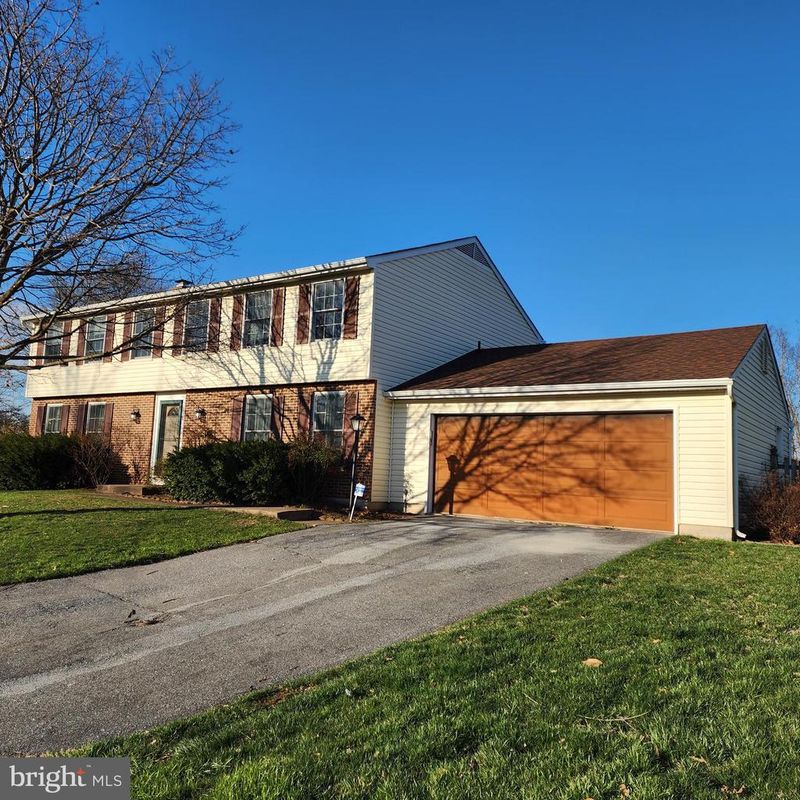 584 Pumphouse Rd, Frederick, MD 21703