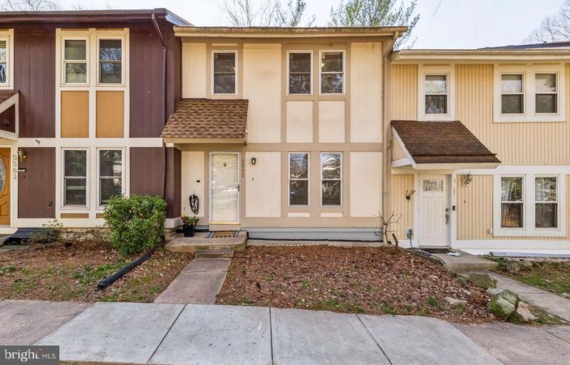 5565 Peppercorn Dr, Burke, VA 22015