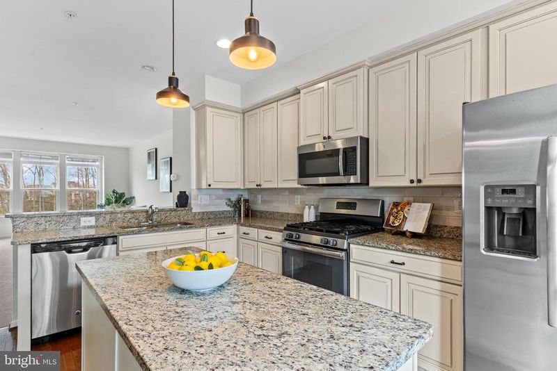 24829 Coats Sq, Aldie, VA 20105