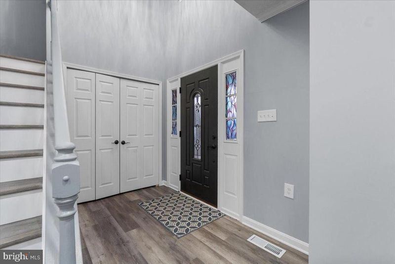 10415 Labrador Loop, Manassas, VA 20112
