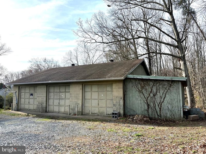 1907 Mountain View Rd, Stafford, VA 22554