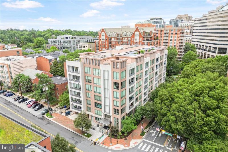 4901 Hampden Ln #2C, Bethesda, MD 20814