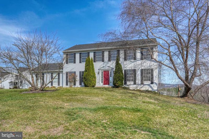 66 Fox Rock Dr, Myersville, MD 21773