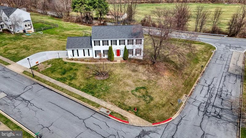 66 Fox Rock Dr, Myersville, MD 21773