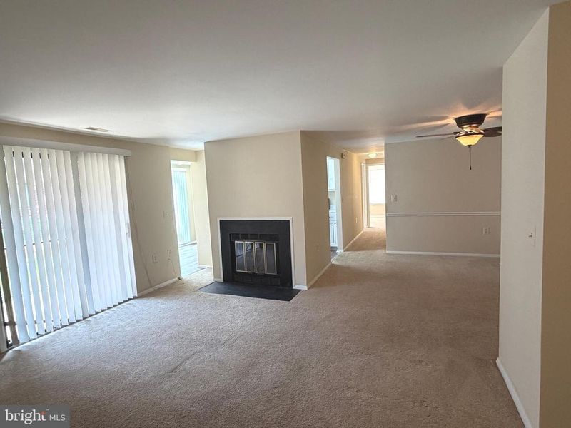 18131 Chalet Dr #24-103, Germantown, MD 20874