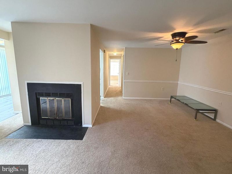 18131 Chalet Dr #24-103, Germantown, MD 20874