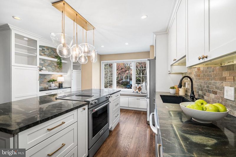 29 N Oakland St, Arlington, VA 22203