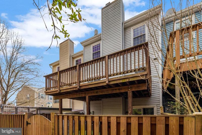 3621 Buckeye Ct, Fairfax, VA 22033