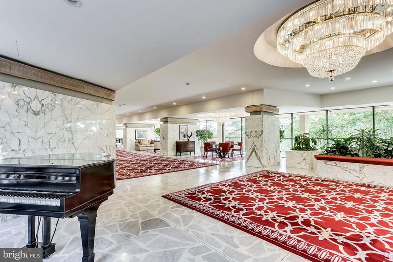 1101 S Arlington Ridge Rd #706, Arlington, VA 22202