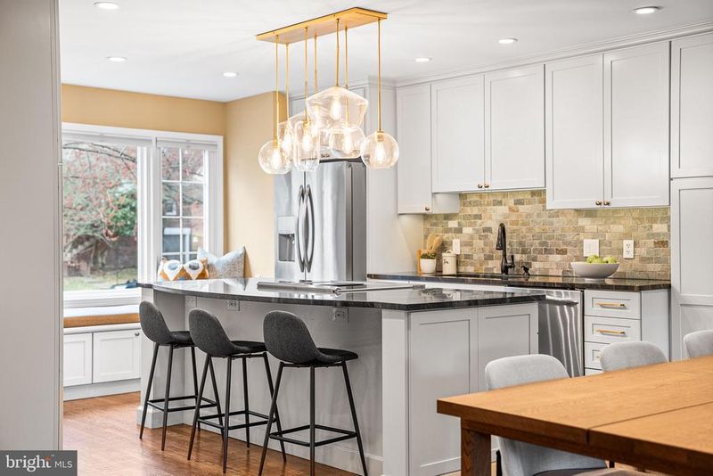 29 N Oakland St, Arlington, VA 22203