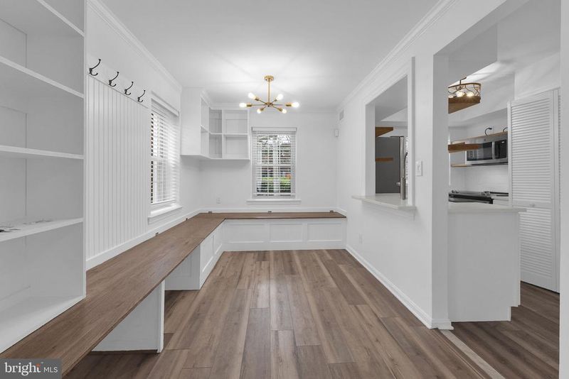 1301 E Abingdon Dr #2, Alexandria, VA 22314