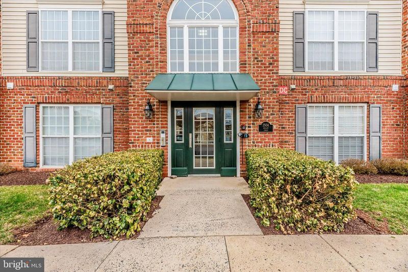 2504 Shelley Cir #1-C, Frederick, MD 21702