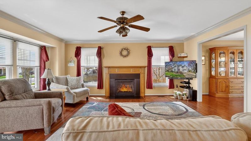 2710 Price Rd, Crofton, MD 21114