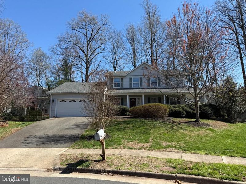 3501 Majestic Pine Ln, Fairfax, VA 22033