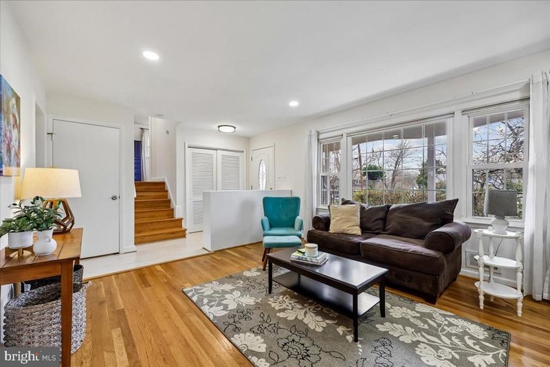 13413 Oriental Ct, Rockville, MD 20853