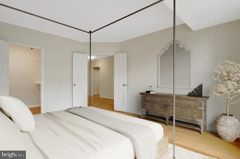 1805 Crystal Dr #1014S, Arlington, VA 22202