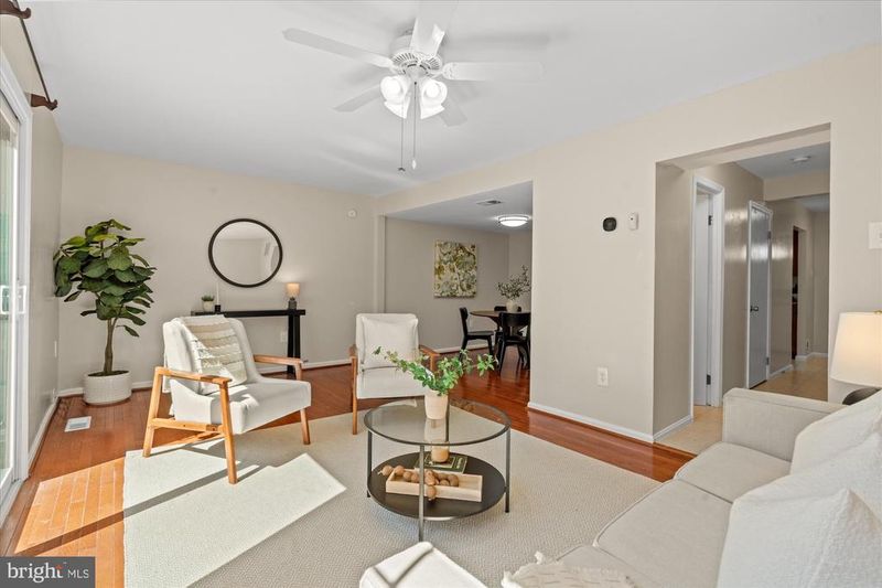 7815 Snead Ln, Falls Church, VA 22043