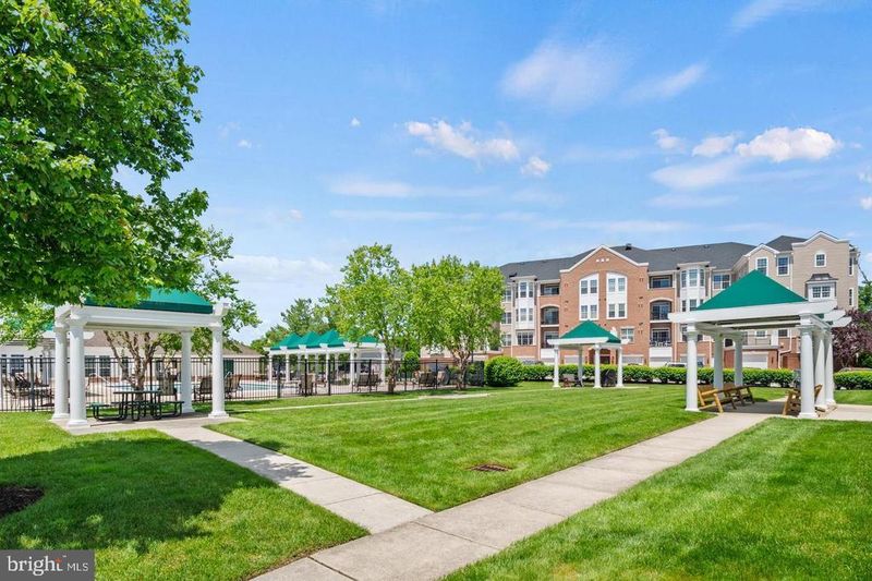 6150 Shadywood Rd #207, Elkridge, MD 21075
