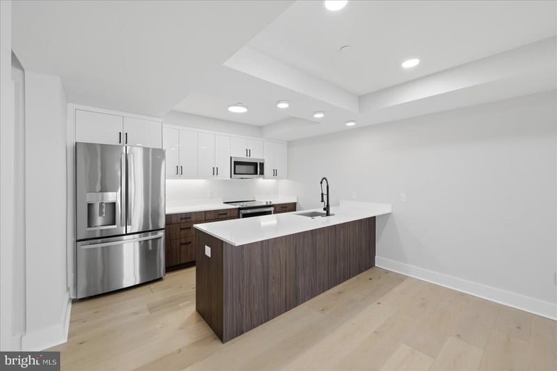 919 12th St NE #303, Washington, DC 20002