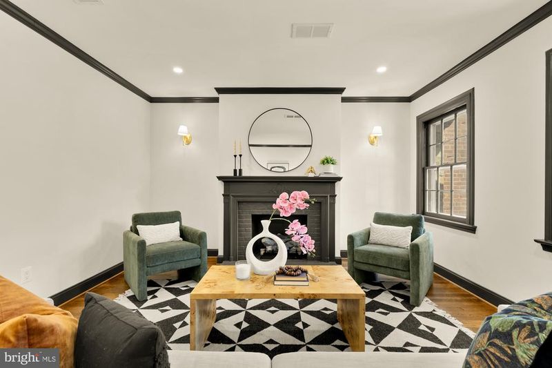 4415 Volta Pl NW, Washington, DC 20007