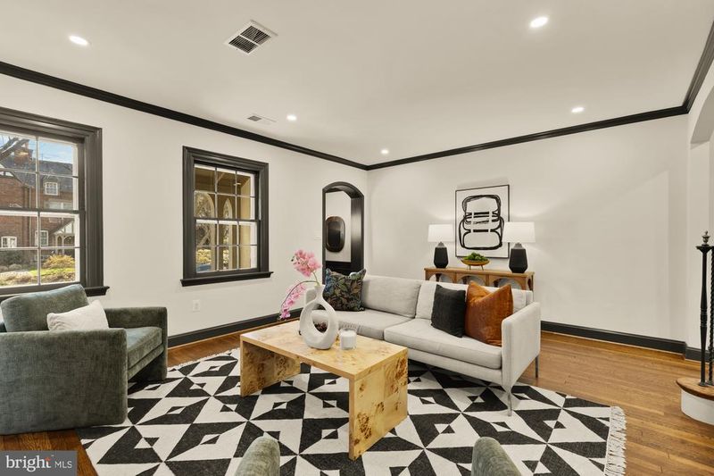 4415 Volta Pl NW, Washington, DC 20007